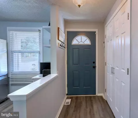 Entry Way - 8131 Tower Bridge Dr, Pasadena, MD 21122 photo 1 of 6