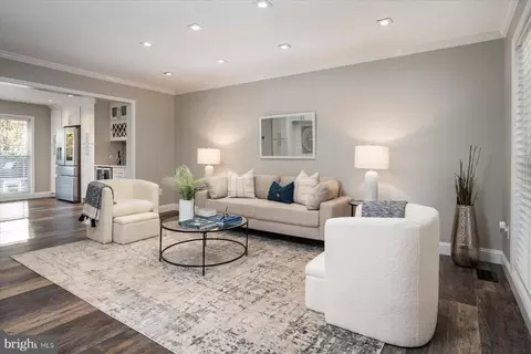 Living - 7677 Bush Ave, Pasadena, MD 21122 photo 1 of 2