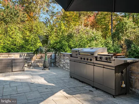 Exterior - 7677 Bush Ave, Pasadena, MD 21122 photo 11 of 13