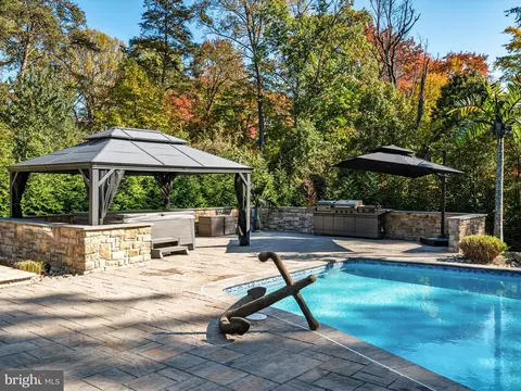 Exterior - 7677 Bush Ave, Pasadena, MD 21122 photo 10 of 13