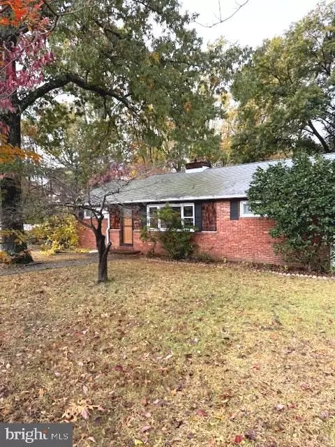 1664 Glen Dr, Pasadena, MD 21122