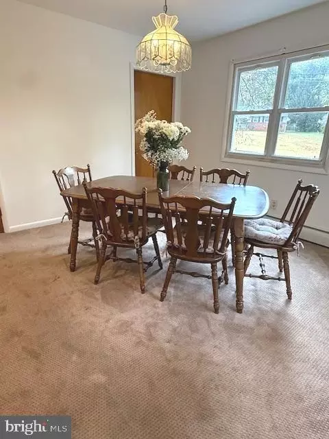 Dining - 1664 Glen Dr, Pasadena, MD 21122 photo 2 of 3