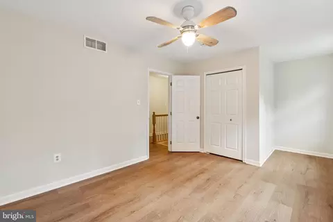 Bedroom - 5945 Deale Beach Rd, Deale, MD 20751 photo 3 of 4