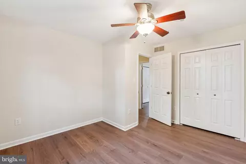Bedroom - 5945 Deale Beach Rd, Deale, MD 20751 photo 4 of 4