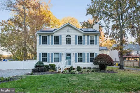 5945 Deale Beach Rd, Deale, MD 20751