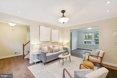 Living - 5945 Deale Beach Rd, Deale, MD 20751 photo 4 of 4