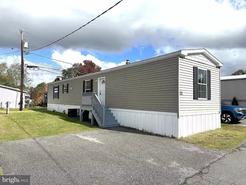 490 N Patuxent Rd #21, Odenton, MD 21113