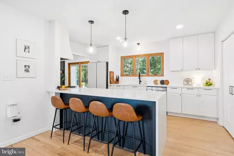Kitchen - 184 Old Bight Ct, Edgewater, MD 21037 photo 1 of 2