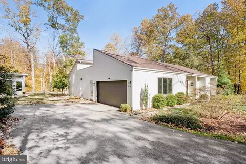 Exterior - 184 Old Bight Ct, Edgewater, MD 21037 photo 4 of 16