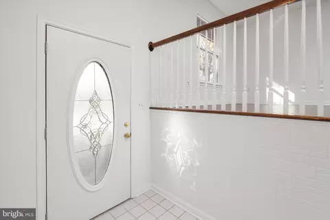 Entry Way - 732 Masons Beach Rd, Deale, MD 20751 photo 1 of 3