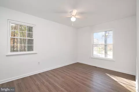 Bedroom - 732 Masons Beach Rd, Deale, MD 20751 photo 2 of 3