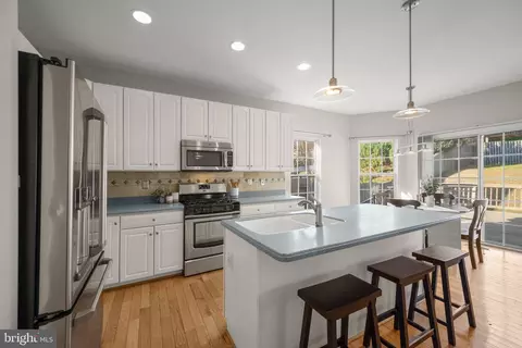 Kitchen - 122 Farmbrook Ln, Hanover, MD 21076 photo 2 of 4