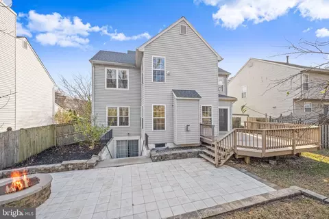 Exterior - 122 Farmbrook Ln, Hanover, MD 21076 photo 6 of 8