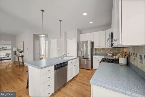 Kitchen - 122 Farmbrook Ln, Hanover, MD 21076 photo 3 of 4