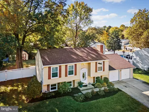 884 Willys Dr, Arnold, MD 21012