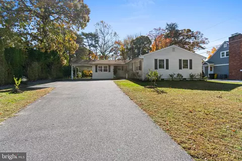 9 Robinson Rd, Severna Park, MD 21146