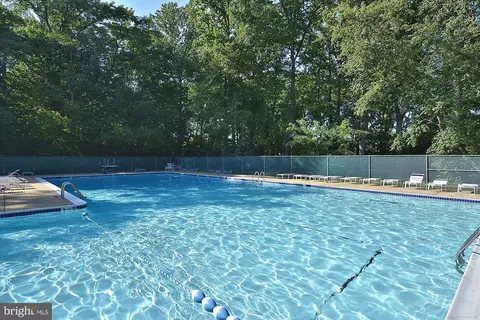 Exterior - 986 Breakwater Dr, Annapolis, MD 21403 photo 5 of 5