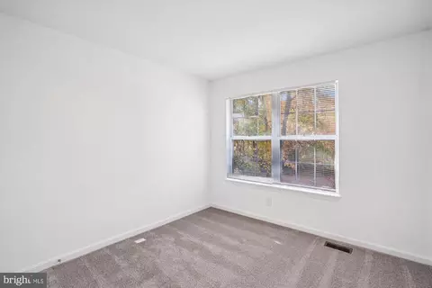 Bedroom - 986 Breakwater Dr, Annapolis, MD 21403 photo 2 of 3
