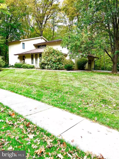 1737 Point No Point Dr, Annapolis, MD 21401