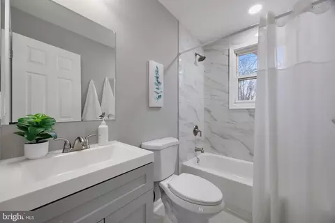 8119 Elizabeth Rd, Pasadena, MD 21122 photo 17