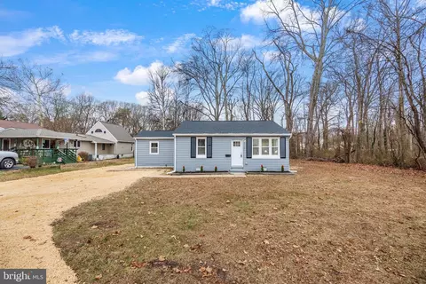 8119 Elizabeth Rd, Pasadena, MD 21122 photo 3