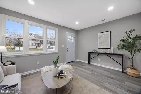 8119 Elizabeth Rd, Pasadena, MD 21122 photo 9