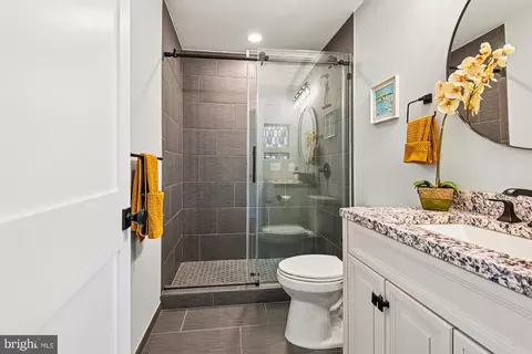 Bath - 4992 Lerch Dr, Shady Side, MD 20764 photo 7 of 9