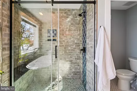 Bath - 4992 Lerch Dr, Shady Side, MD 20764 photo 6 of 9