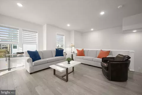 Living - 3316 Watershed Blvd, Laurel, MD 20724 photo 2 of 4