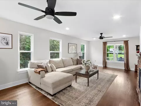 Living - 706 E Shore Rd, Pasadena, MD 21122 photo 1 of 2