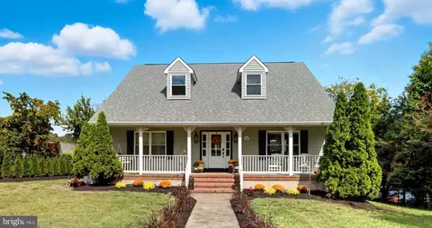 706 E Shore Rd, Pasadena, MD 21122