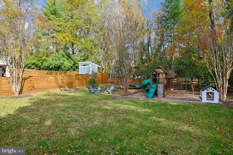 Exterior - 161 E Bay View Dr, Annapolis, MD 21403 photo 16 of 35