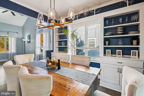 Dining - 161 E Bay View Dr, Annapolis, MD 21403 photo 1 of 4