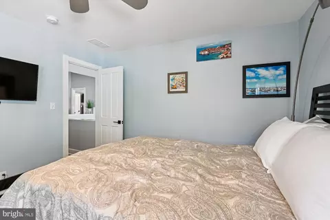 Bedroom - 161 E Bay View Dr, Annapolis, MD 21403 photo 14 of 16