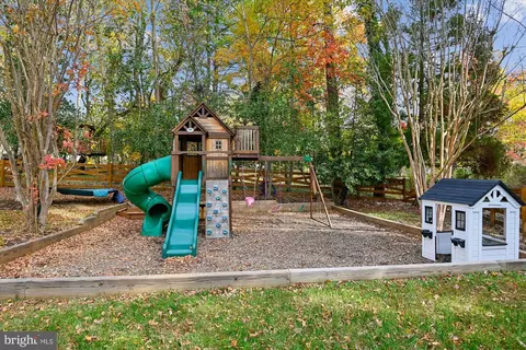 Exterior - 161 E Bay View Dr, Annapolis, MD 21403 photo 14 of 35