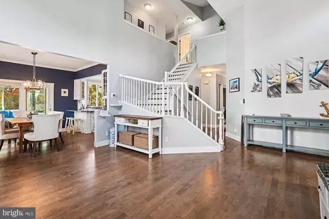 Entry Way - 161 E Bay View Dr, Annapolis, MD 21403 photo 5 of 10