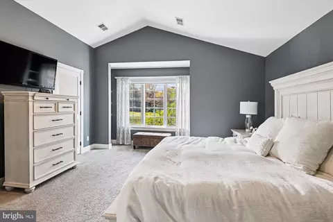 Bedroom - 161 E Bay View Dr, Annapolis, MD 21403 photo 4 of 16