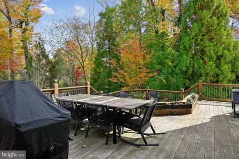 Exterior - 161 E Bay View Dr, Annapolis, MD 21403 photo 6 of 35