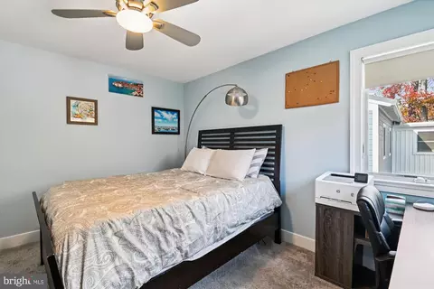 Bedroom - 161 E Bay View Dr, Annapolis, MD 21403 photo 13 of 16
