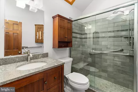 Bath - 336 Epping Way, Annapolis, MD 21401 photo 2 of 2