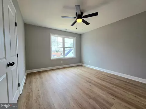 8478 Garden Rd, Pasadena, MD 21122 photo 12