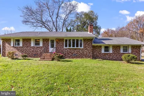 6690 Old Solomons Island Rd, Friendship, MD 20758