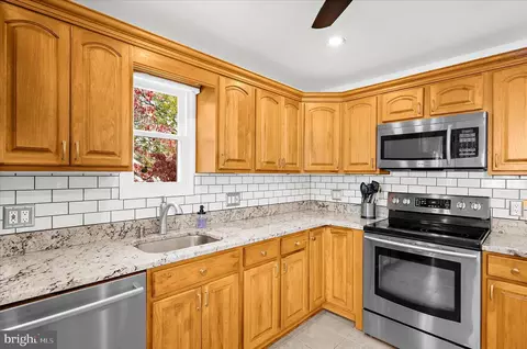 Kitchen - 210 Arundel Rd, Pasadena, MD 21122 photo 4 of 4
