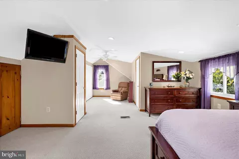 Bedroom - 210 Arundel Rd, Pasadena, MD 21122 photo 5 of 6