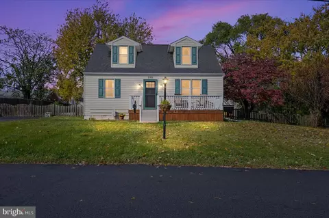 210 Arundel Rd, Pasadena, MD 21122