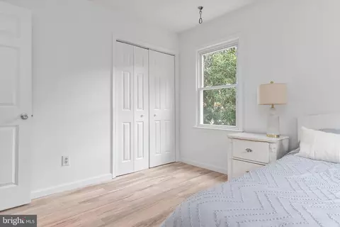 Bedroom - 7963 Oak Rd, Pasadena, MD 21122 photo 5 of 7