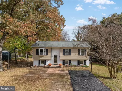 Exterior - 7963 Oak Rd, Pasadena, MD 21122 photo 10 of 14