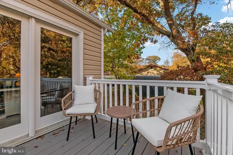 Exterior - 7963 Oak Rd, Pasadena, MD 21122 photo 3 of 14
