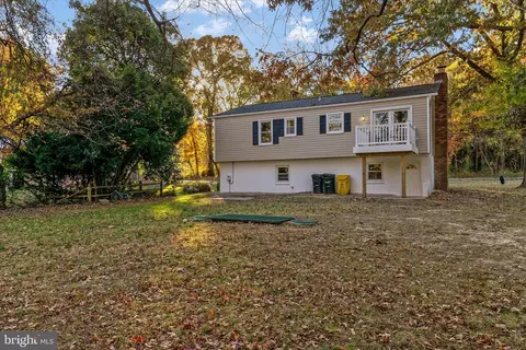 Exterior - 7963 Oak Rd, Pasadena, MD 21122 photo 8 of 14
