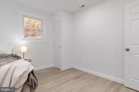 Bedroom - 7963 Oak Rd, Pasadena, MD 21122 photo 7 of 7